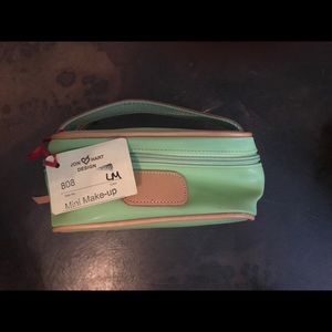 Jon Hart Mini Make up